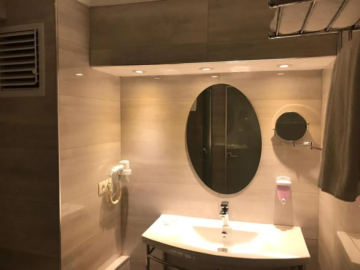Benler Otel Laleli Стамбул 3*,