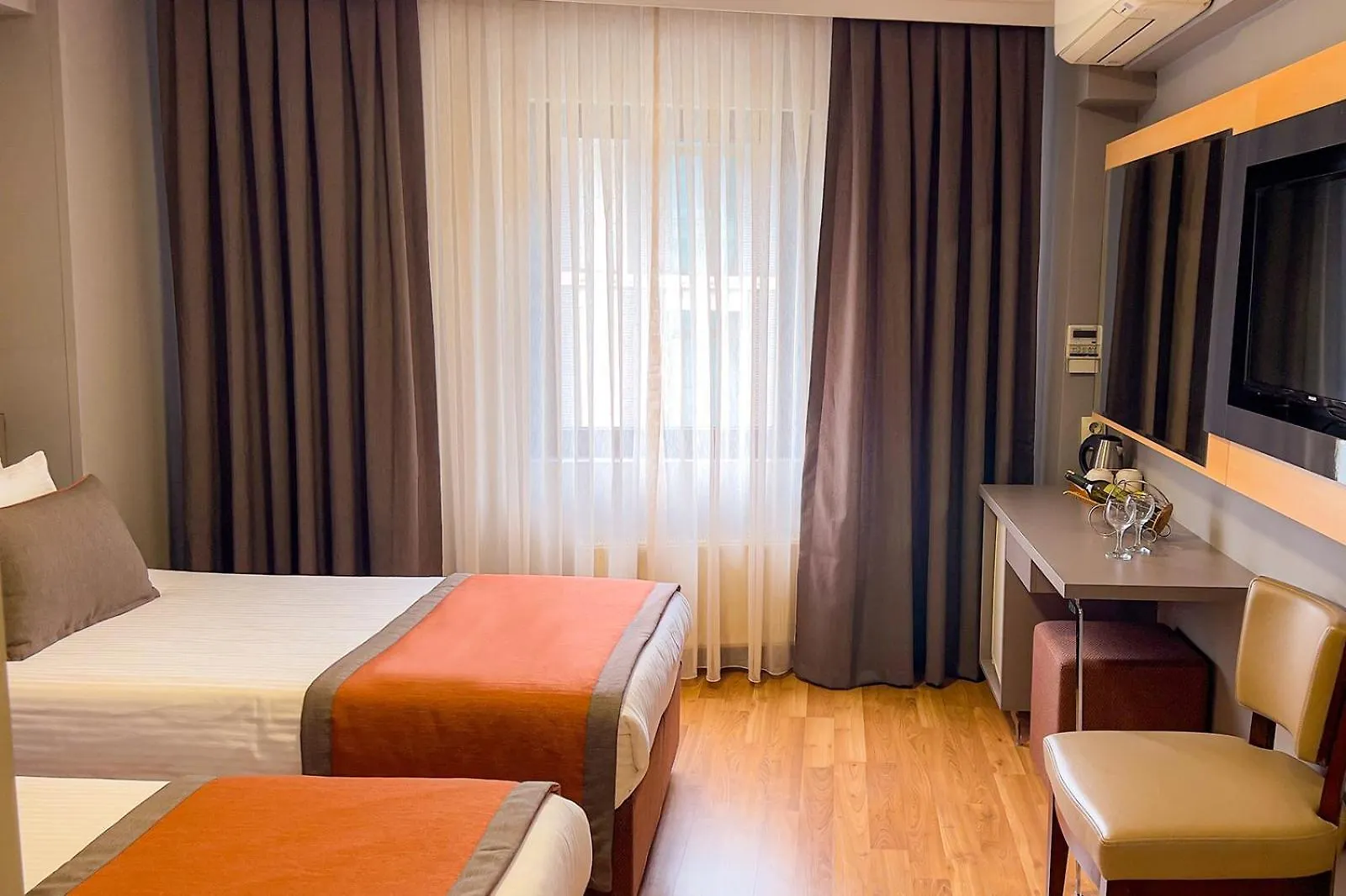 Отель Benler Otel Laleli Стамбул