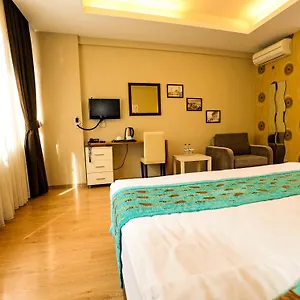 Hotel Retropera